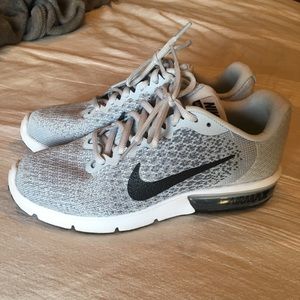 Nike Air max sequent